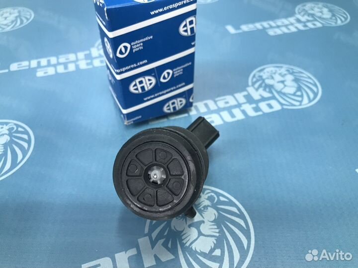 Насос стеклоомывателя Toyota Highlander