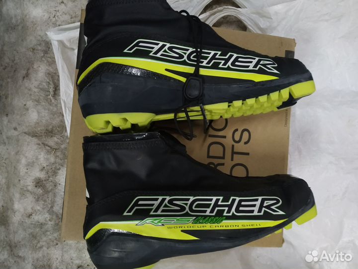 Лыжные классические ботинки Fischer RCS carbon 39
