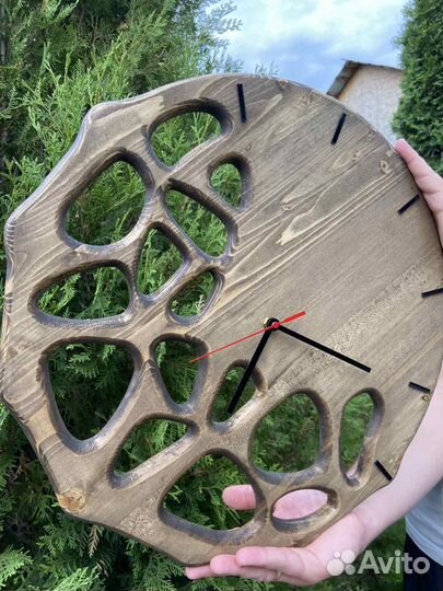 Часы из дерева ручной работы