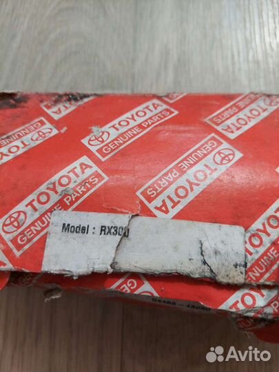 Toyota задние передние тормозные колодки(оригинал)