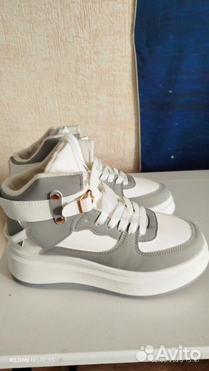 Кроссовки зимние женские