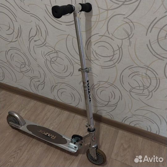 Самокат Razor A125