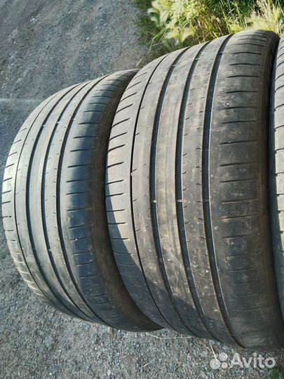 Pirelli P Zero 315/35 R21