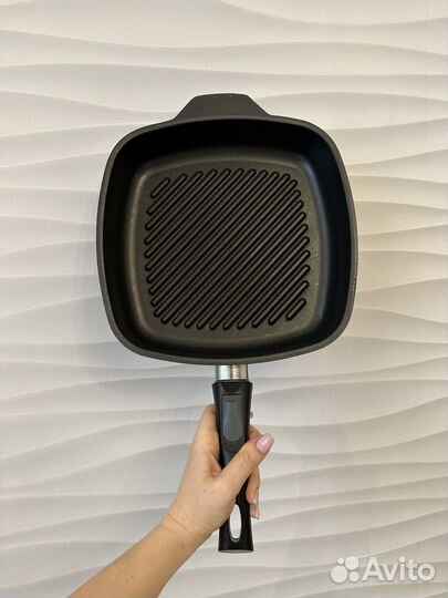 Сковорода-гриль титан 28