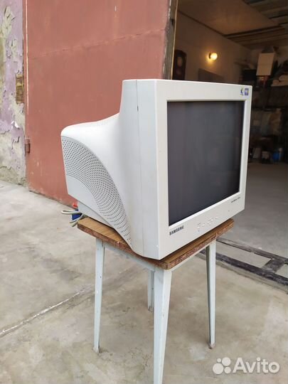 Монитор samsung SyncMaster 757DFX 21 дюйм