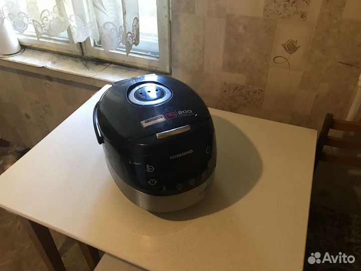 Старая мультиварка RMC-M90