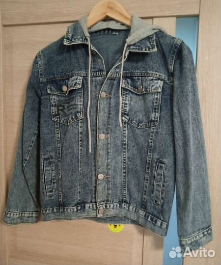 Джинсовая куртка