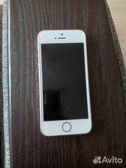 iPhone SE, 16 ГБ