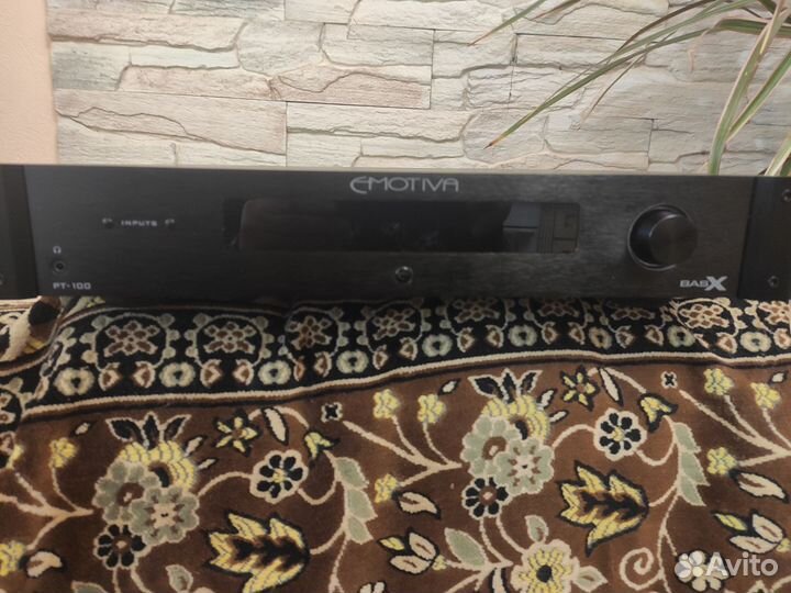 Предварительный усилитель Emotiva basx PT 100