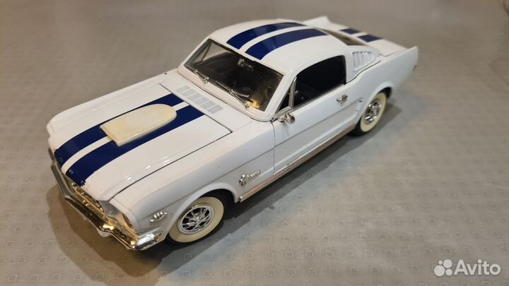 Коллекционная модель 1/18