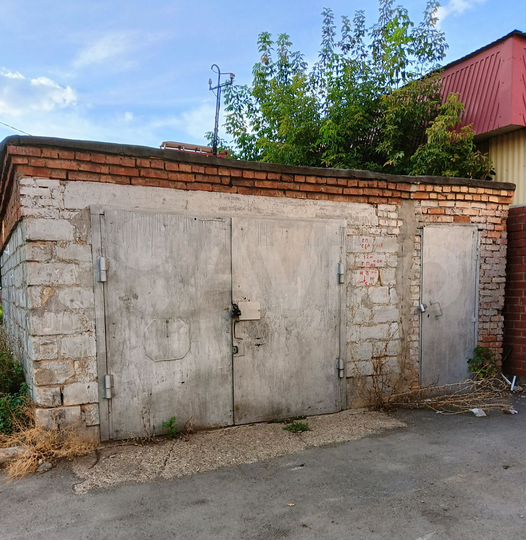 Гараж, > 30 м²