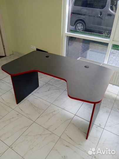 Стол компьютерный Skyland Skill STG 1385.1 красный