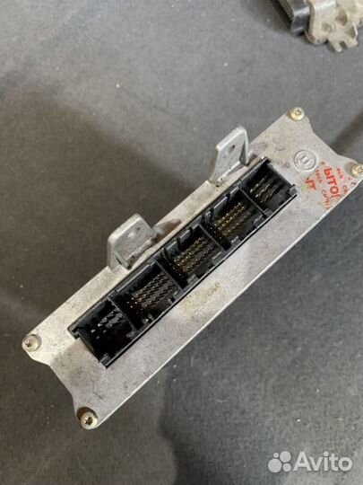 Блок управления двигателем audi a8 d2 4.2