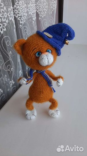 Кот вязаный