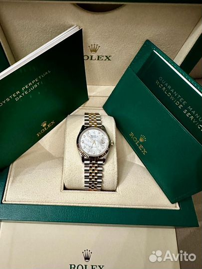 Часы Rolex Datejust Mother of Pearl с бриллиантами