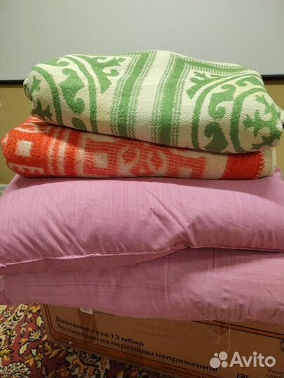 Подушки и одеяла