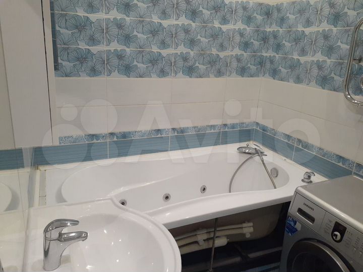 2-к. квартира, 60 м², 2/10 эт.