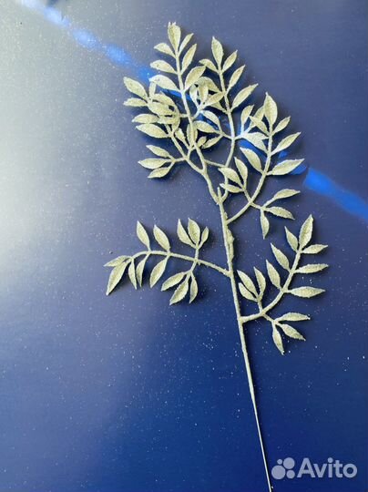 Искусственные ветки еловые, ягоды, декор новый год