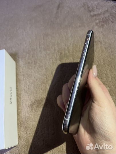 iPhone X, 64 ГБ