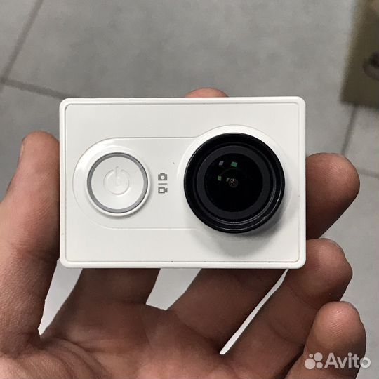 Экшн камера xiaomi yi