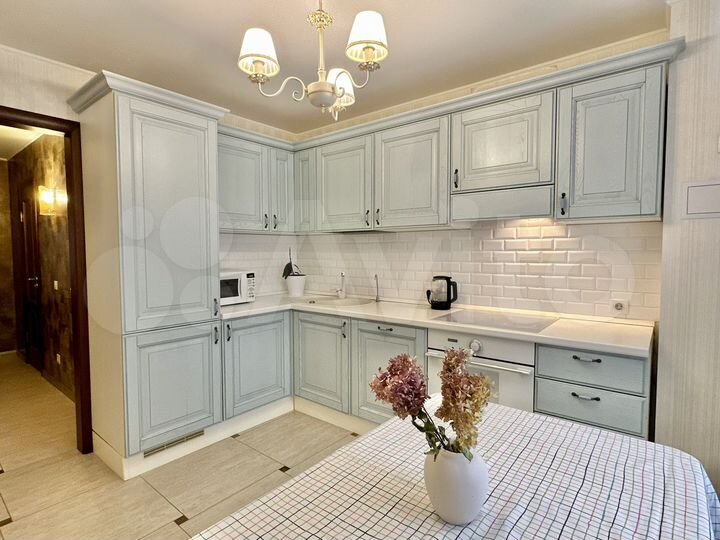 3-к. квартира, 67,7 м², 2/10 эт.