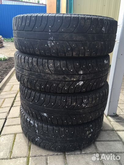 Bridgestone Ice Cruiser 7000 185/65 R15 T