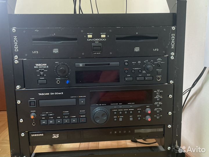 HI-FI стойка аппаратуры (все цифровые форматы)