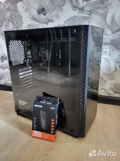 Материнская плата с корпусом