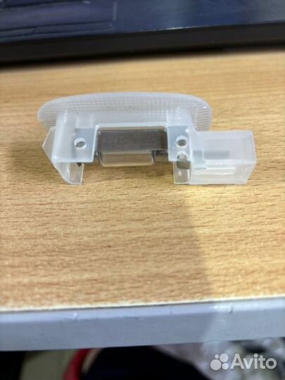 Плафон подсветки салона Mercedes S-Class S220