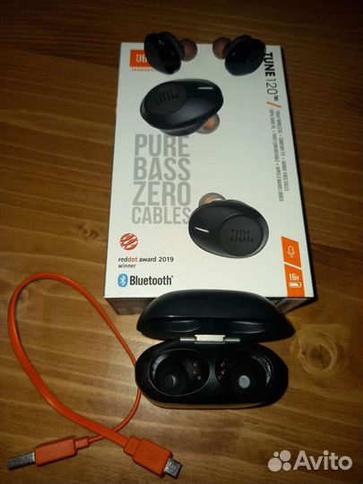 Беспроводные наушники jbl новые