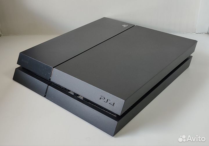 Консоль Sony PlayStation 4 CUH-1108A