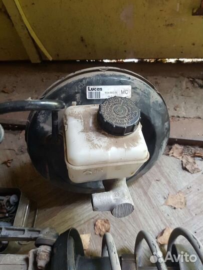 Опель зафира А вакуумный уселитель тормозов