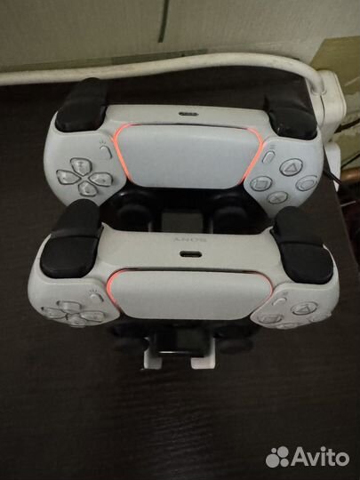 Док станция для геймпадов ps5