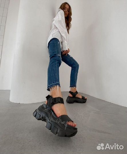 Босоножки женские