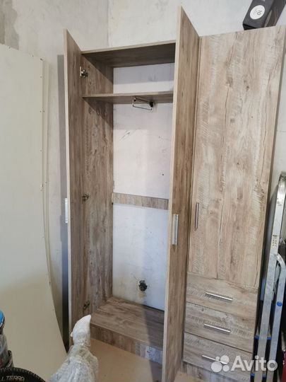 Платяной шкаф б/у