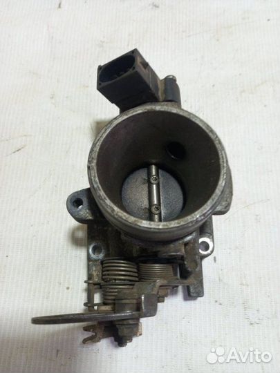 Дроссельная заслонка Форд Эскорд универсал 1 1996