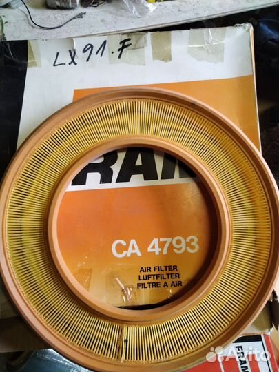 Воздушный фильтр Mercedes 190 (w201)