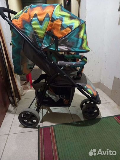 Коляска прогулочная