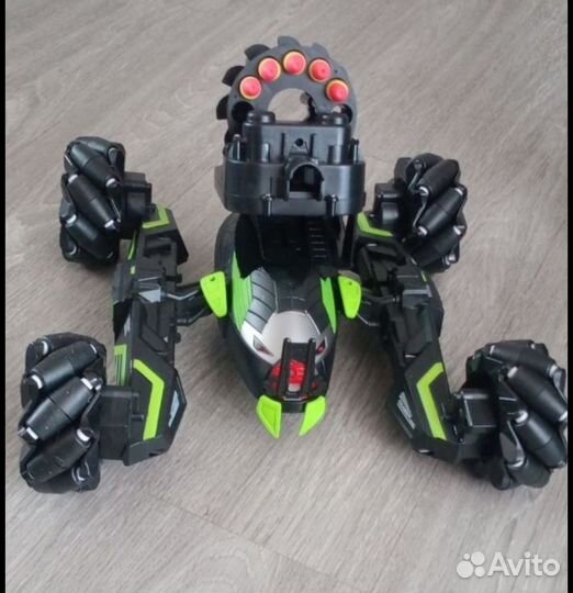 Машинка на пульте управления новая