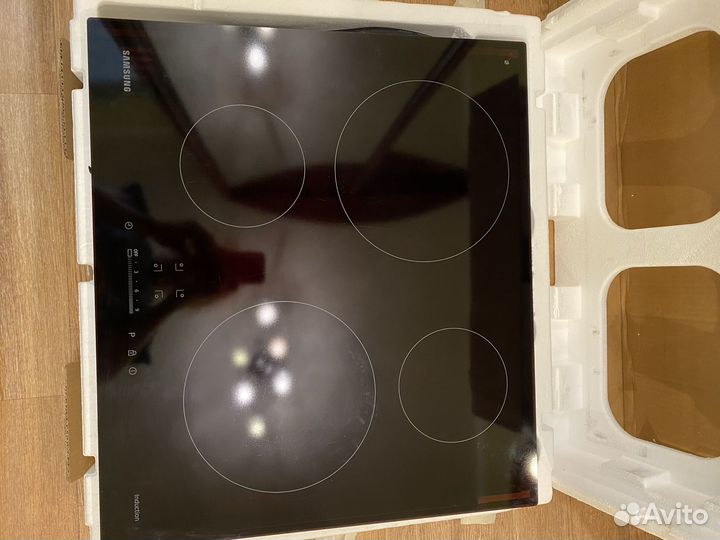 Индукционная варочная панель Samsung