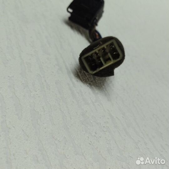 Кнопка стеклоподъемника задняя правая Hyundai