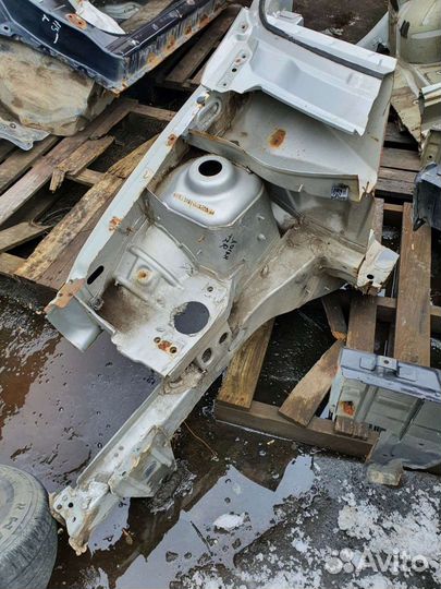 Лонжерон правый для Renault Logan