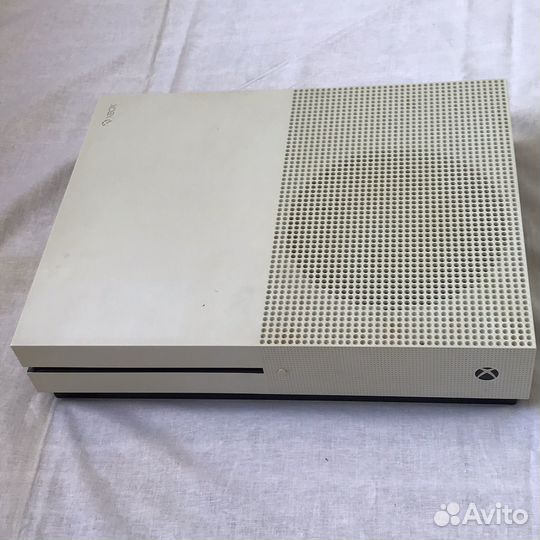 Игровая приставка xbox one s