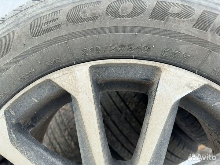 Bridgestone Ecopia EP850 215/65 R16 98H