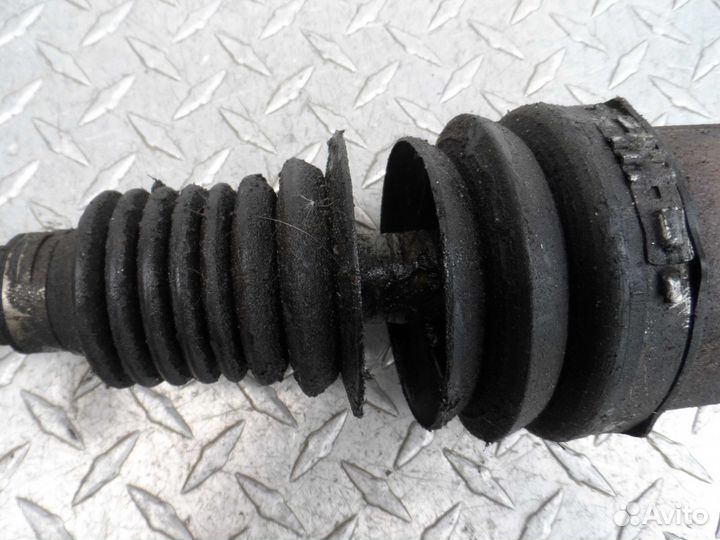 Полуось передняя L BMW 7-Series F01 F02 7593039