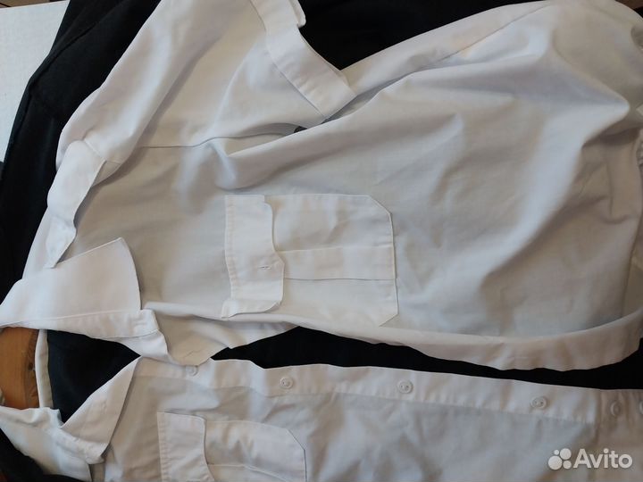 Форма охранника с белой рубашкой