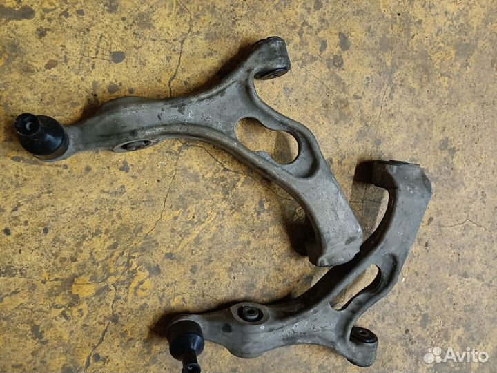 Рычаг передний нижний Volkswagen Touareg NF