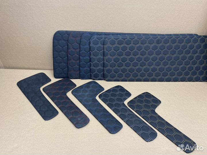 Дверные карты в коже Соты Большие Ока