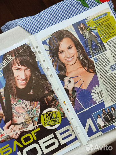 Деми Ловато: плакат, статьи, вырезки из журналов