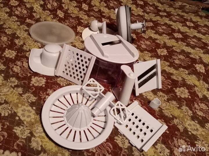 Набор кух. Миксер ручной, тёрка и др